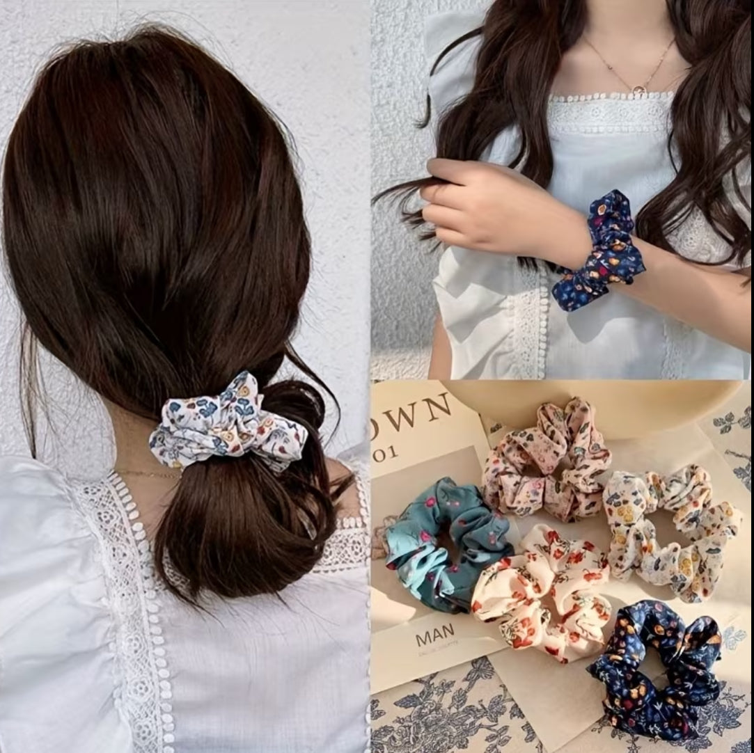 Scrunchies de pelo floral multicolor